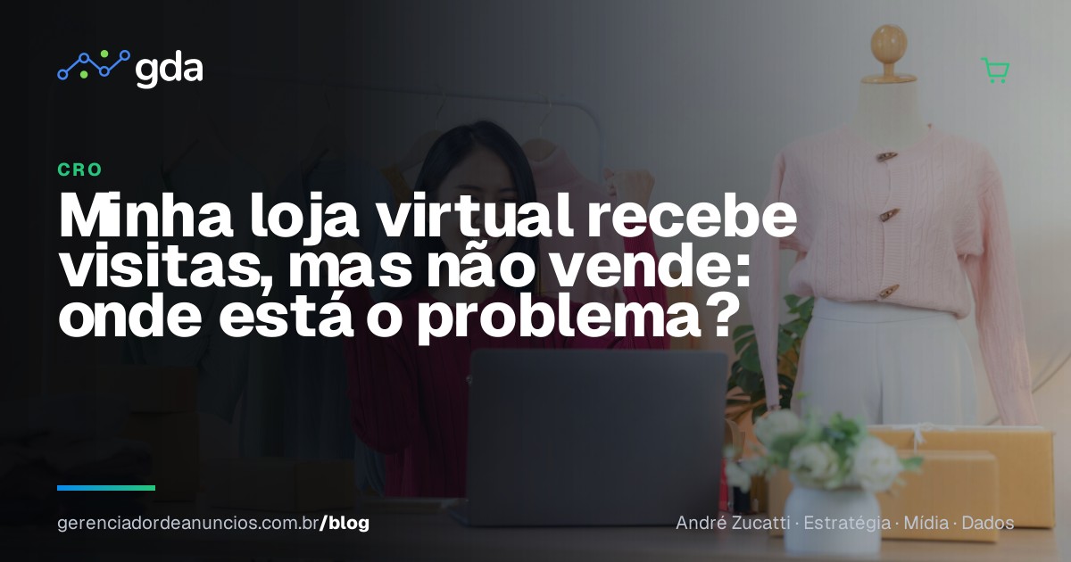 Dona de e-commerce analisando vendas e desempenho da loja virtual no computador