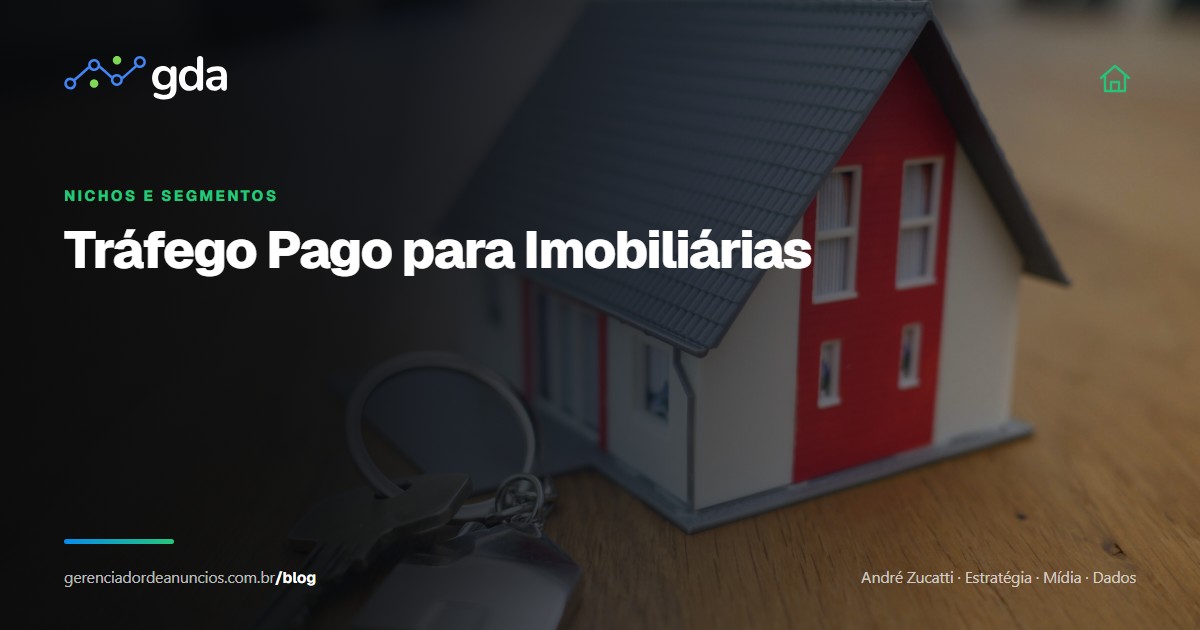 Chave sobre a mesa em frente a uma maquete de casa, representando negócio imobiliário fechado